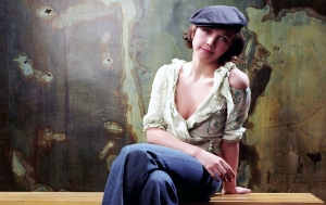 Maggie Gyllenhaal Latest Hot Wallpapers